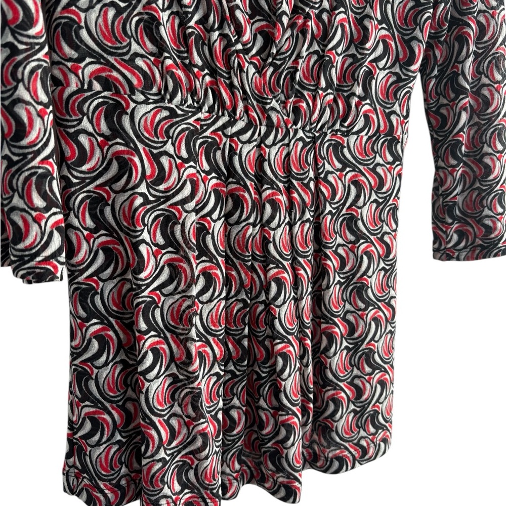 CLASSIQUES ENTIER Silk Black and Red Patterned Blouse Size Small — DESIGNER!!! - Picture 4 of 6